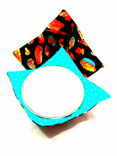 Load image into Gallery viewer, Handmade Reversible Bowl Cozy, Microwavable Bowl Holder soup Bowl Holder