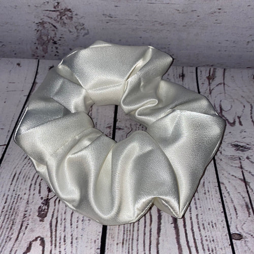 Cream Jumbo Scrunchie